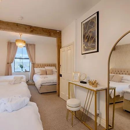 Dom wakacyjny Fitzgeralds - - Sleeps 34 *