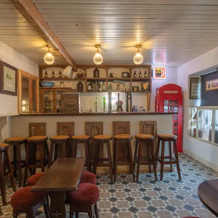 Fitzgeralds - - Sleeps 34 Ballybunion