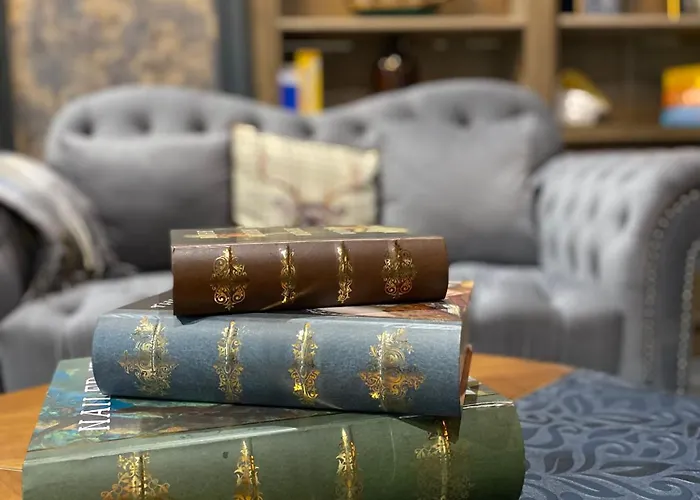 Fitzgeralds - - Sleeps 34