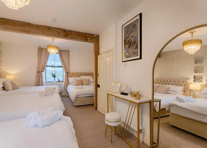 Holiday home Fitzgeralds - - Sleeps 34 *